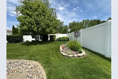 530 N Van Buren Avenue, Bradley, IL 60915 - Photo 32