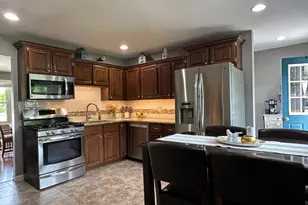 530 N Van Buren Ave, Bradley, IL 60915 - Photo 8
