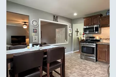 530 N Van Buren Avenue, Bradley, IL 60915 - Photo 6