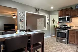 530 N Van Buren Ave, Bradley, IL 60915 - Photo 6