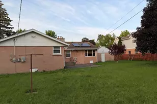 840 E Thacker St, Des Plaines, IL 60016 - Photo 2