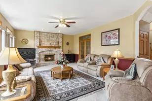 10417 Venice Ln, Orland Park, IL 60467 - Photo 6