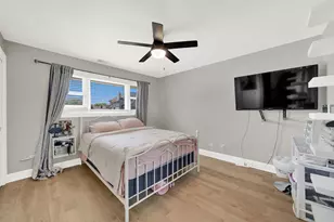9737 W 57th St, Countryside, IL 60525 - Photo 8
