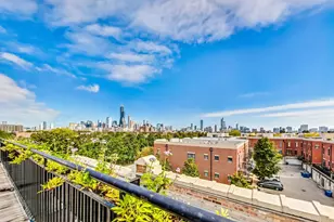 1070 W 15th St, Chicago, IL 60608 - Photo 32
