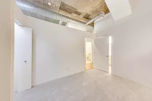 1070 W 15th St, Chicago, IL 60608 - Photo 14