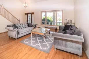 22021 Neptune Ln, Richton Park, IL 60471 - Photo 4