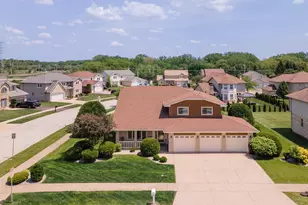 22021 Neptune Ln, Richton Park, IL 60471 - Photo 2