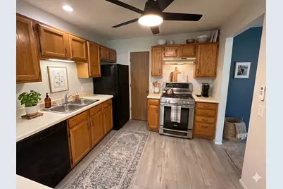 197 Camden Court #X1, Schaumburg, IL 60194 - Photo 2