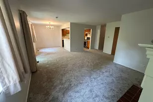 197 Camden Ct, Schaumburg, IL 60194 - Photo 4