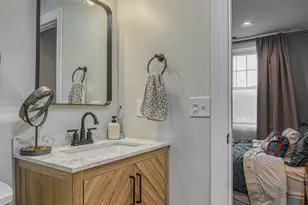 5232 N Campbell Ave, Chicago, IL 60625 - Photo 18