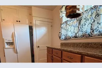 301 N May Street, Aurora, IL 60506 - Photo 6