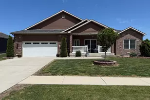 665 Kathy Dr, Bourbonnais, IL 60914 - Photo 1