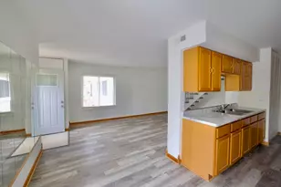 1483 Cornell Ct, Hoffman Estates, IL 60169 - Photo 8