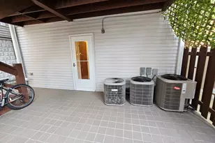 1140 W Barry Ave, Chicago, IL 60657 - Photo 22