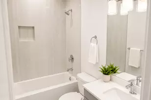 4543 S St Lawrence Ave, Chicago, IL 60653 - Photo 8