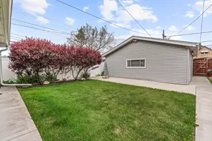 7338 W 57th St, Summit, IL 60501 - Photo 14