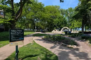 1057 W Pratt Blvd, Chicago, IL 60626 - Photo 22