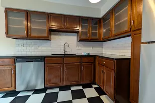 1057 W Pratt Blvd, Chicago, IL 60626 - Photo 4