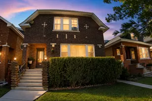 5433 W Melrose St, Chicago, IL 60641 - Photo 2