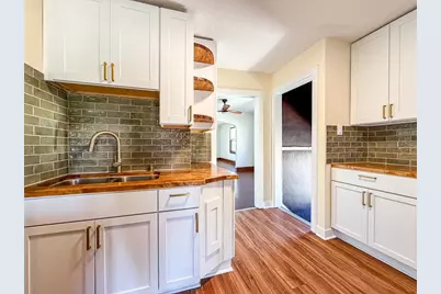 3304 W State Street, Rockford, IL 61102 - Photo 22