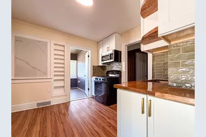 3304 W State Street, Rockford, IL 61102 - Photo 24
