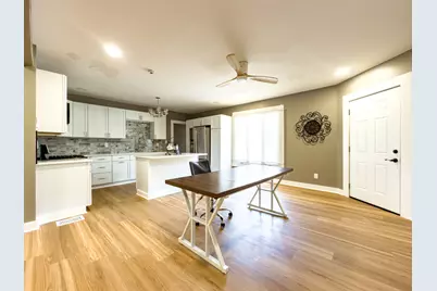 3304 W State Street, Rockford, IL 61102 - Photo 2