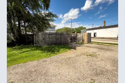 3304 W State Street, Rockford, IL 61102 - Photo 46