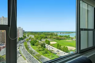 3600 N Lake Shore Dr, Chicago, IL 60613 - Photo 6