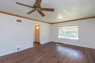 903 S McAlister Ave, Waukegan, IL 60085 - Photo 6