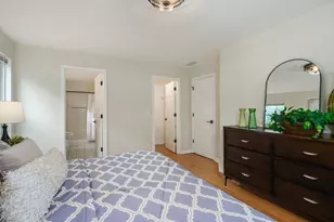 394 Woodview Cir, Elgin, IL 60120 - Photo 12