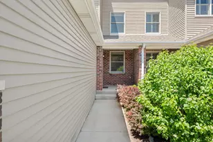 3705 Green Tree Ln, Dekalb, IL 60115 - Photo 2