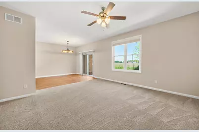 3705 Green Tree Lane, Dekalb, IL 60115 - Photo 6
