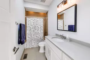 1933 N Lawndale Ave, Chicago, IL 60647 - Photo 18