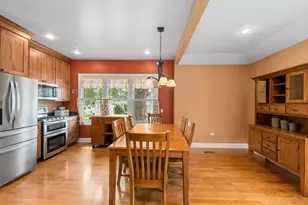 3858 W 99th St, Evergreen Park, IL 60805 - Photo 10