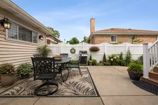 3858 W 99th St, Evergreen Park, IL 60805 - Photo 32