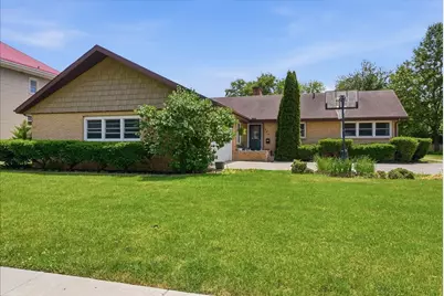 409 E Oak Street, Fairbury, IL 61739 - Photo 2