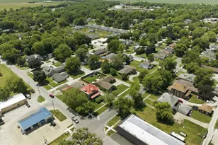 409 E Oak St, Fairbury, IL 61739 - Photo 40