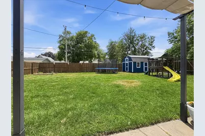 409 E Oak Street, Fairbury, IL 61739 - Photo 6