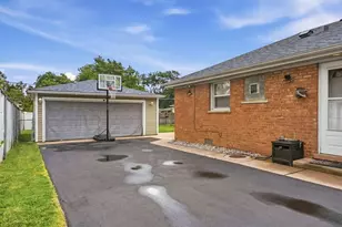 [Address not provided], Midlothian, IL 60445 - Photo 18