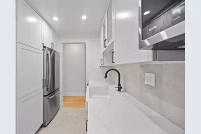 415 S Lombard Avenue #304, Oak Park, IL 60302 - Photo 8
