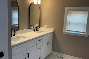 1648 Wisconsin Ave, Berwyn, IL 60402 - Photo 6