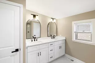 1648 Wisconsin Ave, Berwyn, IL 60402 - Photo 18