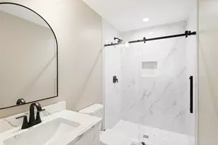 1648 Wisconsin Ave, Berwyn, IL 60402 - Photo 10