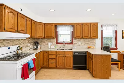 3225 N Narragansett Avenue, Chicago, IL 60634 - Photo 10
