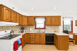 3225 N Narragansett Ave, Chicago, IL 60634 - Photo 10