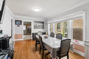 6630 N Maplewood Ave, Chicago, IL 60645 - Photo 18