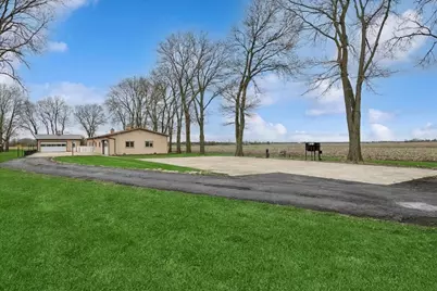 1430 N 30th Road, Ottawa, IL 61350 - Photo 2