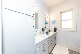 3049 N Clybourn Ave, Chicago, IL 60618 - Photo 12
