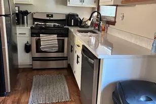 557 E Division St, Lockport, IL 60441 - Photo 2