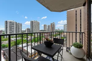 1410 N State St, Chicago, IL 60610 - Photo 22